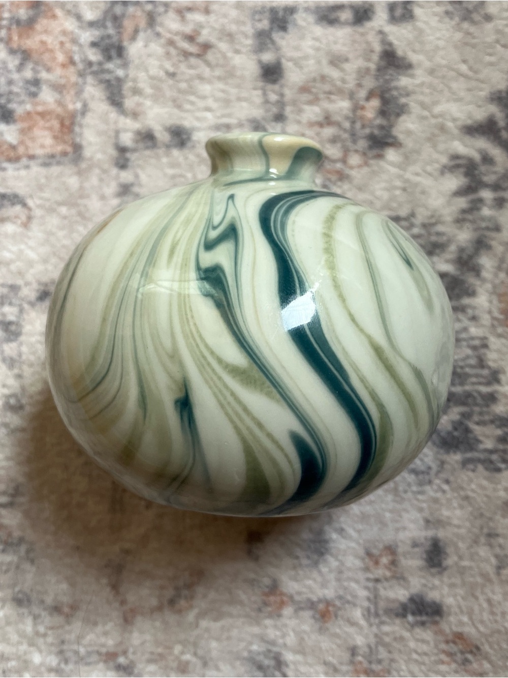 Green and white marble vase #marble #vase #boho